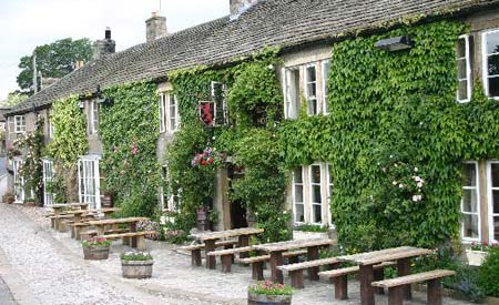 Image credit: http://www.tripadvisor.co.uk/Hotel_Review-g1096359-d245465-Reviews-Red_Lion_Hotel-Burnsall_North_Yorkshire_England.html