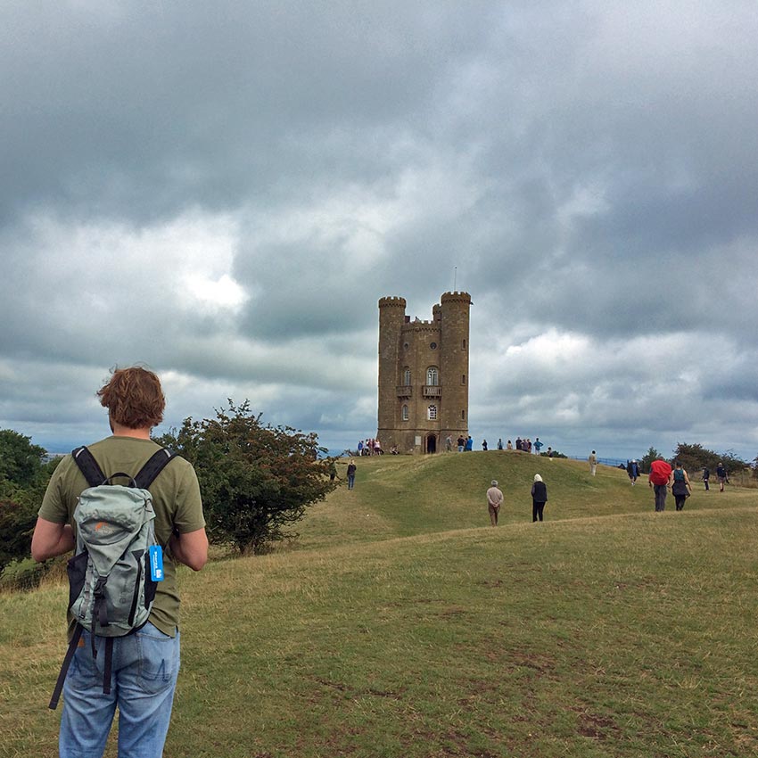 Walking to Broadway Tower, Cotswolds, Walkers' Britain UK