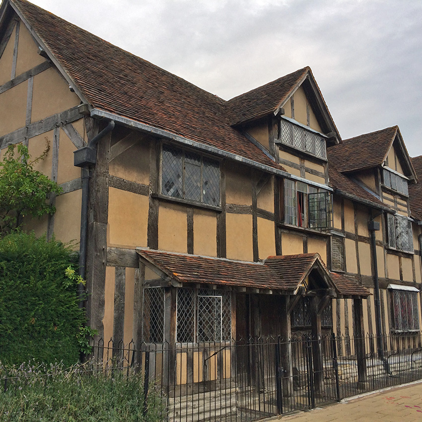 Shakespeare's birthplace in Stratford Upon Avon - Walkers' Britain holidays UK