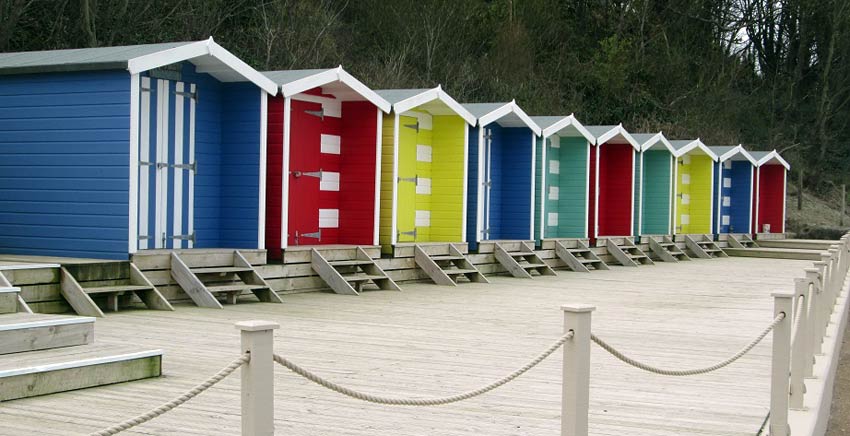 Beach huts, Totland Bay, Isle of Wight - Sherpa Expeditions