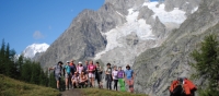 Group photo on the Tour du Mont Blanc | Ryan Graham