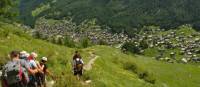 Trekkers descend to Zermatt, Haute route | Sue Badyari