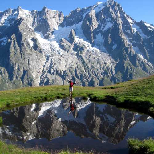Saxon Ridge, Tour Du Mont Blanc