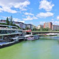 Cycle along the Danube in Vienna | Lilly Donkers
