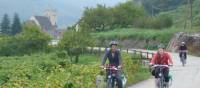 A family riding together through the Wachau region | Richard Tulloch