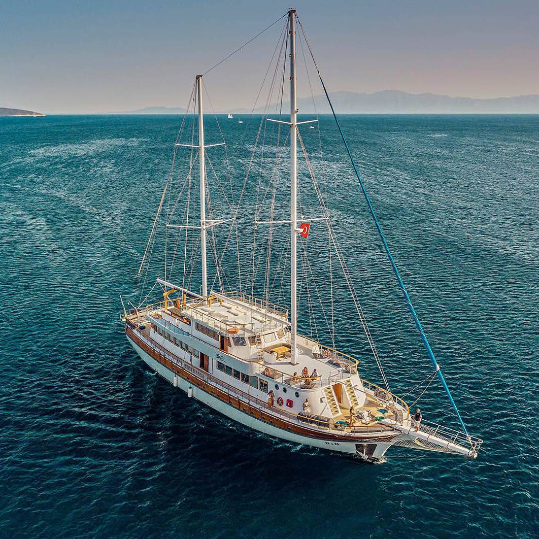 Explore the Southern Aegean on the magnificent Boreas