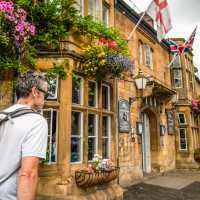 Discover the Cotswolds on a self-guided walk | Tim Charody