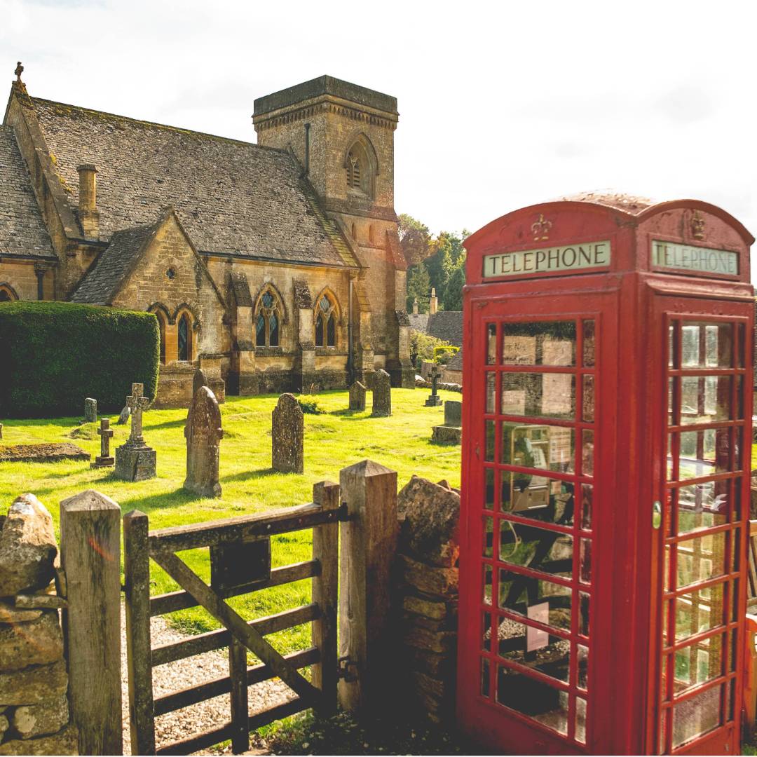 Iconic telephone box in the Cotswolds | Tim Charody