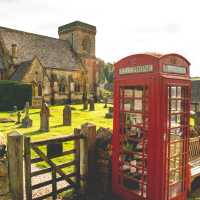 Iconic telephone box in the Cotswolds | Tim Charody