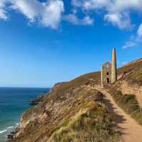 Towanroath pumping house, near St Agnes on the South West Coast Path