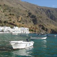 The small fishing village of Loutro on the Greek island of Crete | Hetty Schuppert