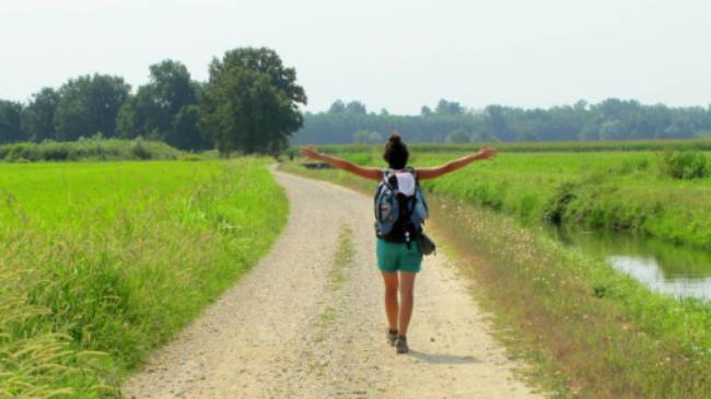 Hiking along the Via Francigena on the way to Pavia