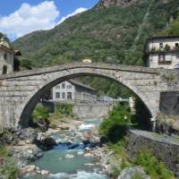 Spectacular Roman bridge in Pont-Saint-Martin in the Aosta Valley | Carole Raddato