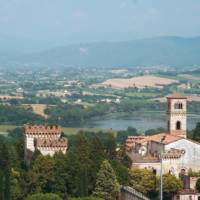 Splendid views from the town walls of Assisi | Sue Badyari