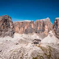 The stunning setting of the Kostner Hut in the Dolomites | Tim Charody