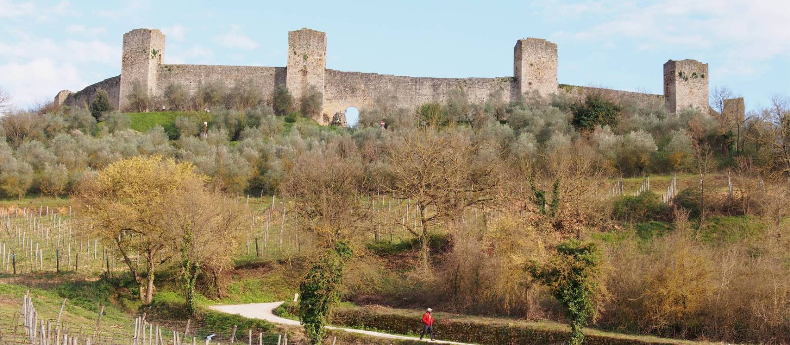 Walking below the medieval village of Monteriggioni | Brad Atwal