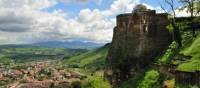Defensive walls of Orvieto overlooking the Umbria countryside | Gino Cianci
