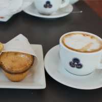 Coffee break with a Pasticciotti, a typical pastry from Puglia | Ross Baker