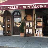 Wine merchant in Montalcino | Kate Baker