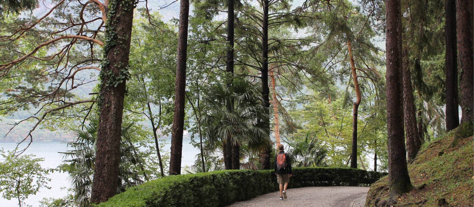 Walking alongside Lake Como | Jaclyn Lofts