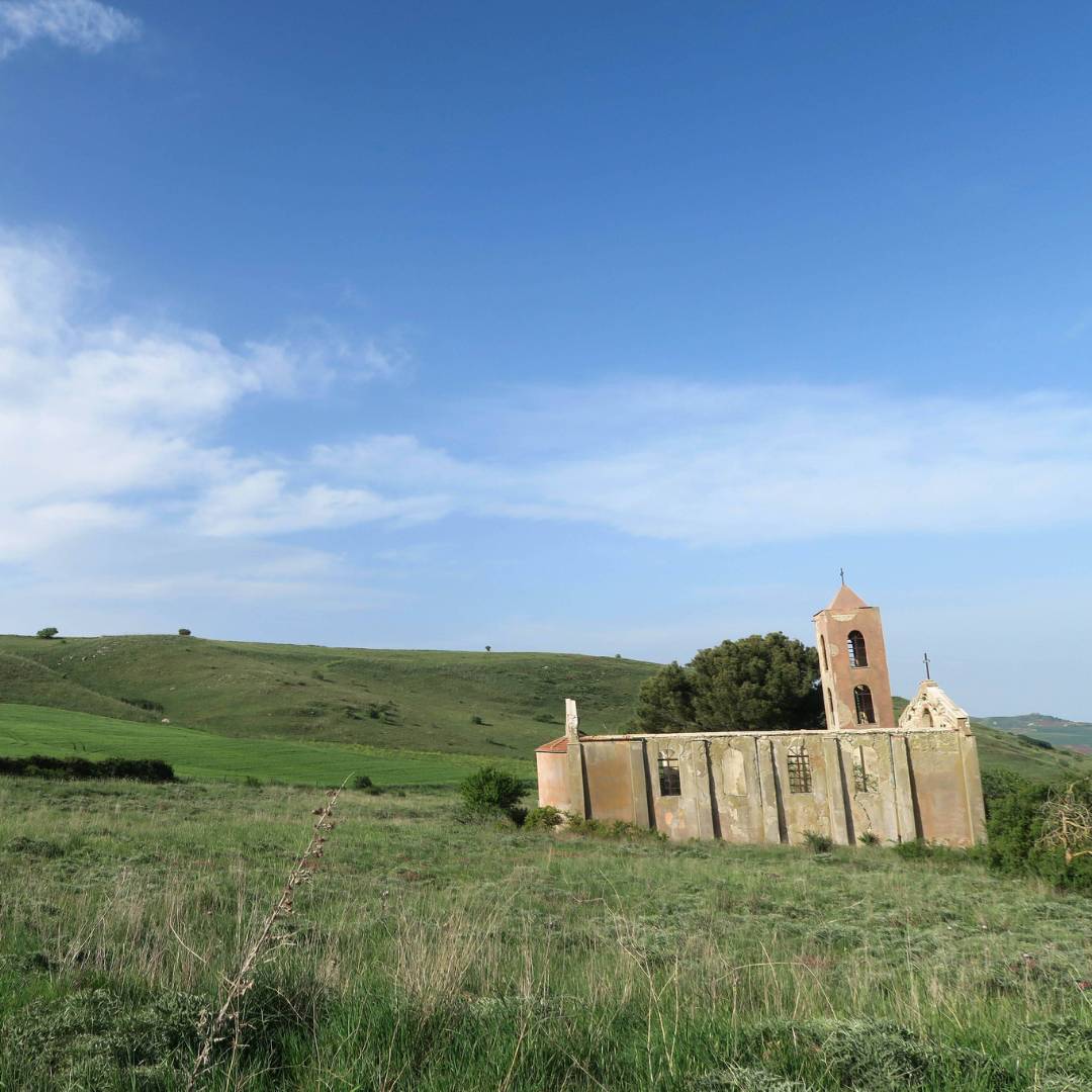 the ruin of a church on the Magna Via Francigena Sicily