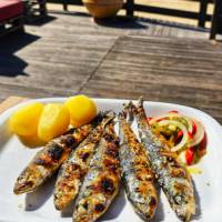 Fresh grilled seafood on the Portuguese Way | Gus Cheung