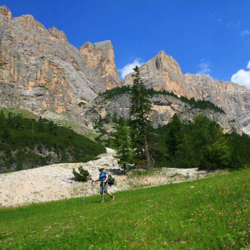 self guided hiking dolomites