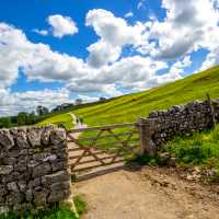 Hiking along the Pennine Way in Yorkshire | Juliet Photography