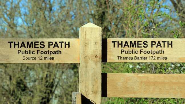 Thames Path West Waymark Signs | Shutterstock
