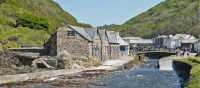 Friendly Boscastle on the South West Coast Path | falco