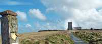A way marker around Tintagel along the coast in Cornwall | lbradxx