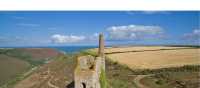 You'll find some deserted engine houses along the coastline in Cornwall | ASKULTD