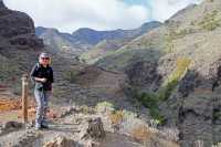 A walker on the trail below Imada, La Gomera |  John Millen
