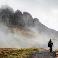 Hiking to the Old Man of Storr, Skye | Michael Seelen