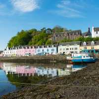 The colourful houses of Portreee Harbour, Skye | Kenny Lam