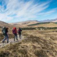 Walkers on the West Highland Way in Glencoe | Kenny Lam