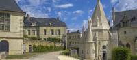 Discover the celebrated abbey of Fontevraud | Pass Horizon