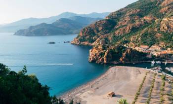 Walk to picturesque Porto in Corsica&#160;-&#160;<i>Photo:&#160;Kai Pilger</i>