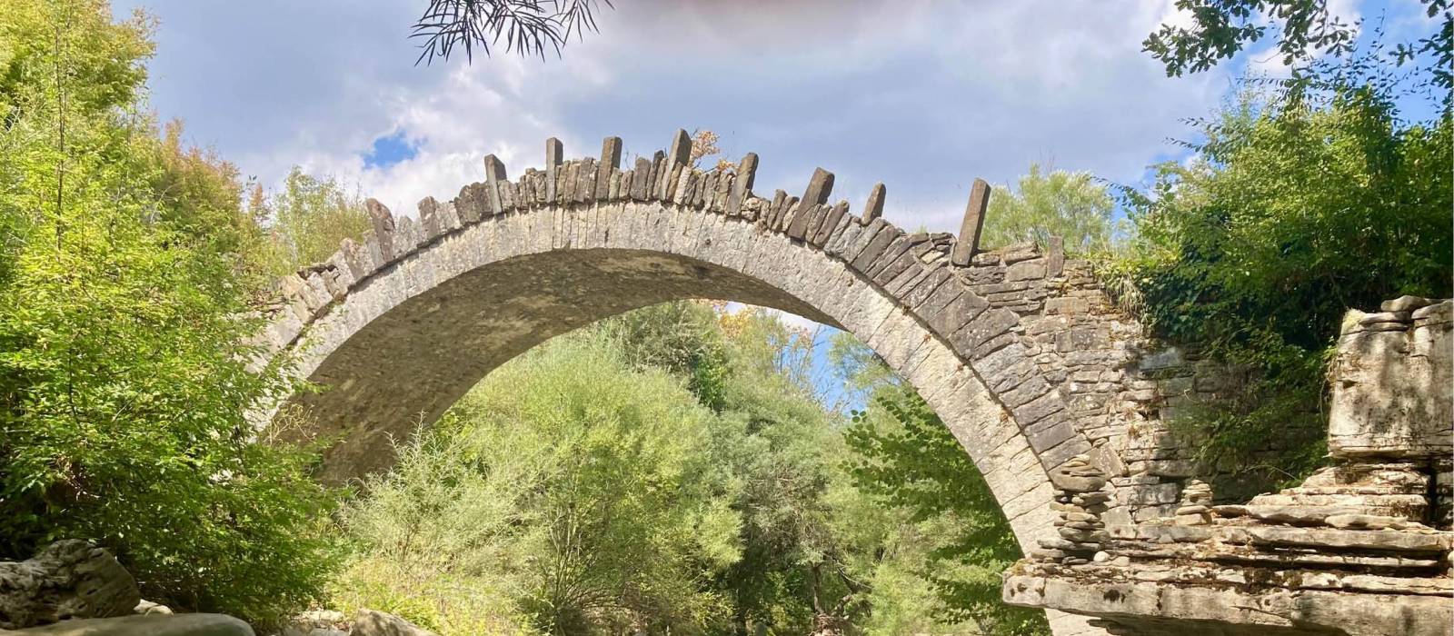 The stunning Kapetan Arkouda stone bridge | Tom Panagos