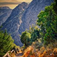 Hike the path through the stunning Samaria Gorge, Crete | Albrecht Fietz