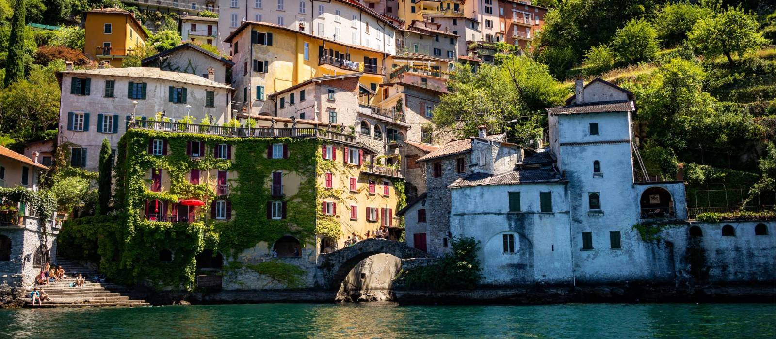 Colourful village on the shores of Lake Como | Aleks Marinkovic