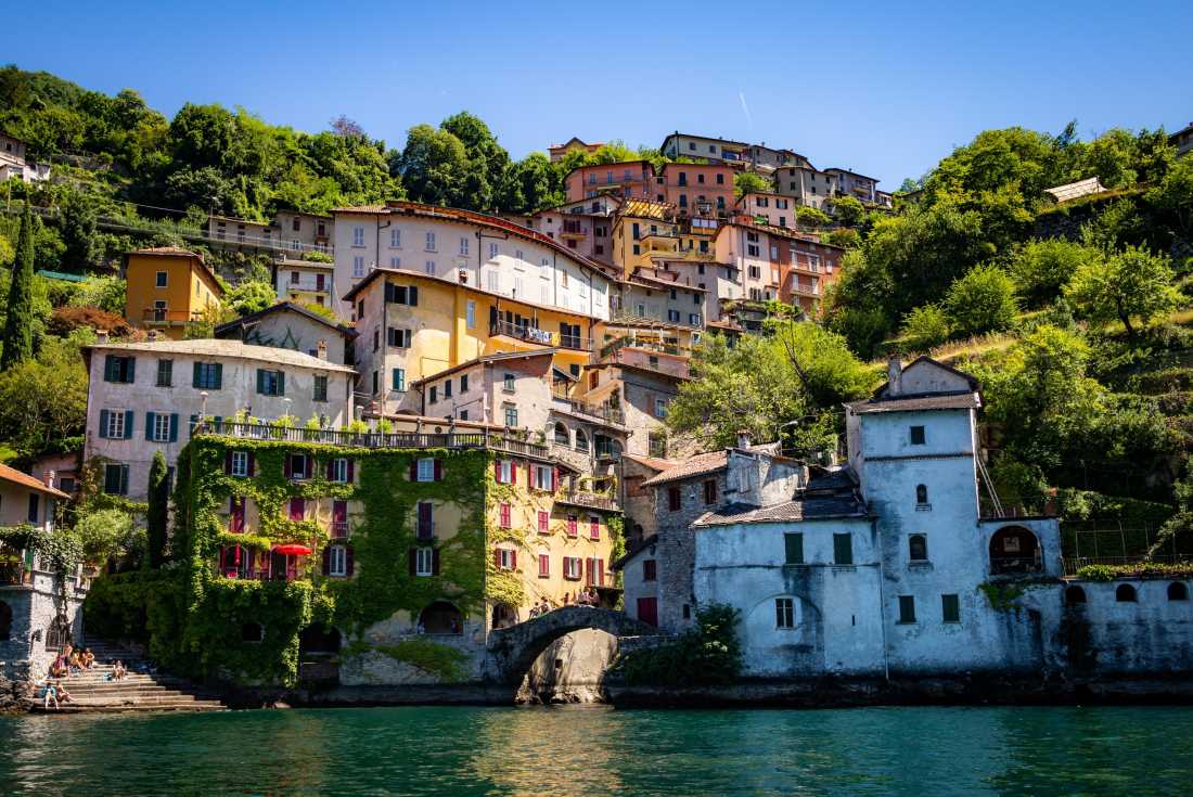 Colourful village on the shores of Lake Como |  Aleks Marinkovic