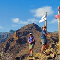 Walkers above Barranco Revolcardero | John Millen