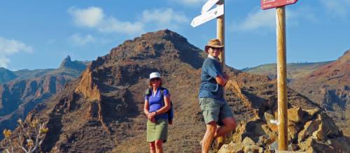Walkers above Barranco Revolcardero | <i>John Millen</i>