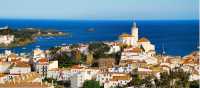 The whitewashed town of Cadaques, Catalonia | ALcp - Pixabay