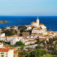 The whitewashed town of Cadaques, Catalonia | ALcp - Pixabay