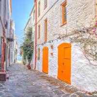 Walking the charming old streets of Cadaques | Jaime Elfrances