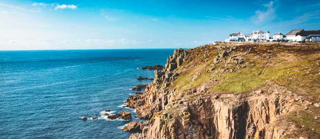 Coastline along the South West Coast Path. | Tim Charody