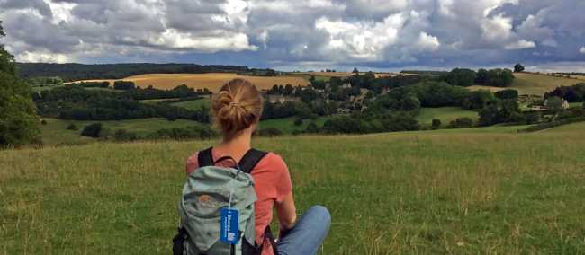 Enjoying the view over Snowshill in the Cotswolds | Els van Veelen